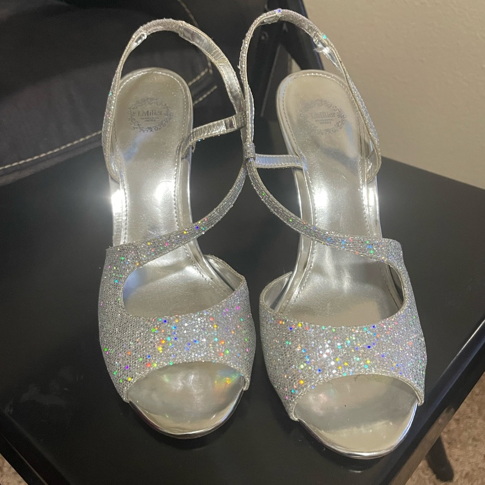 I. Miller size 10M sparkly silver heels